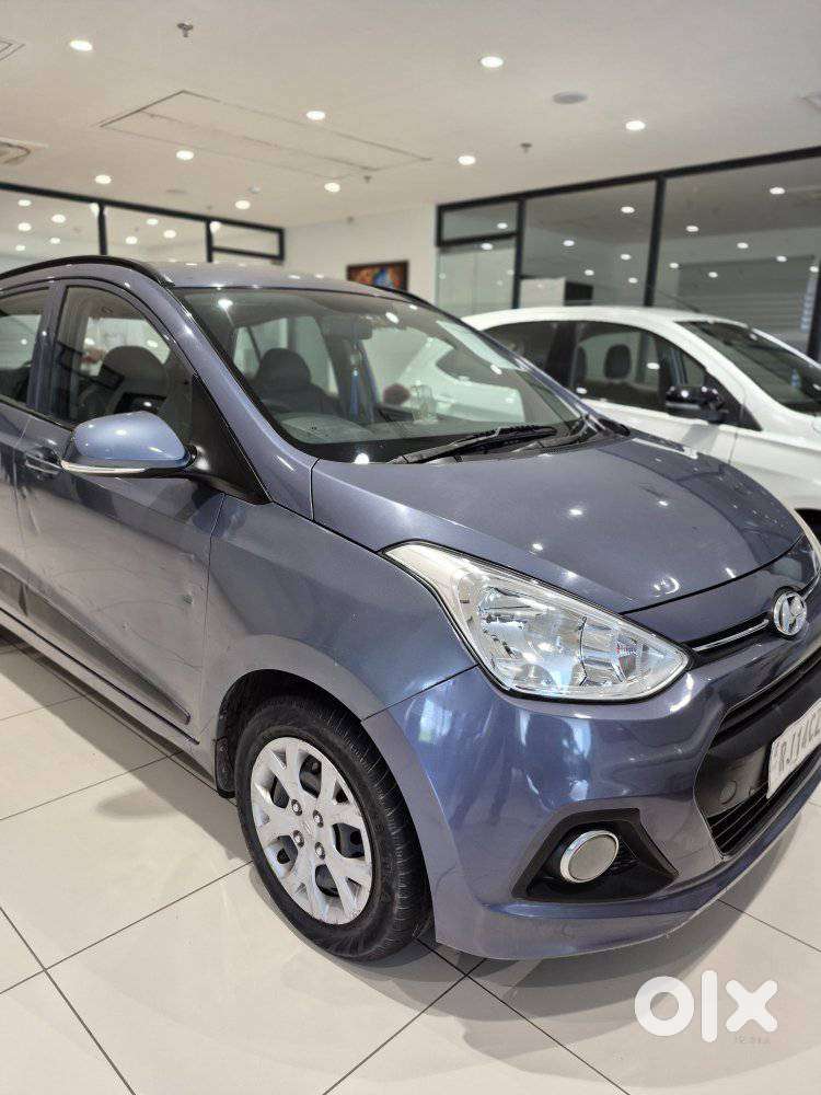 Hyundai Grand I10 Sportz, 2016, Petrol