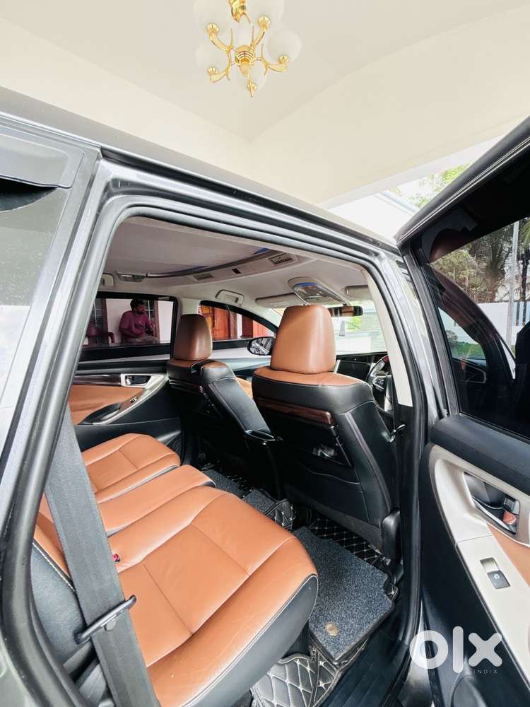 Toyota Innova Crysta 2.8 Z, 2016, Diesel