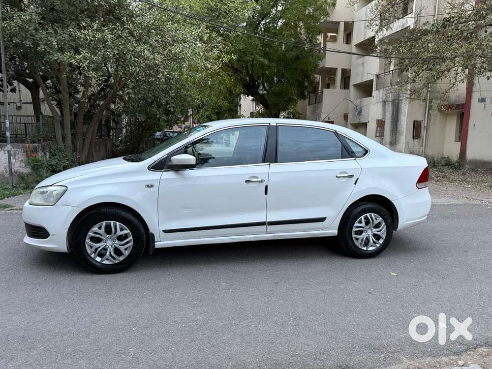 Volkswagen Vento 1.6 Trendline, 2013, Petrol