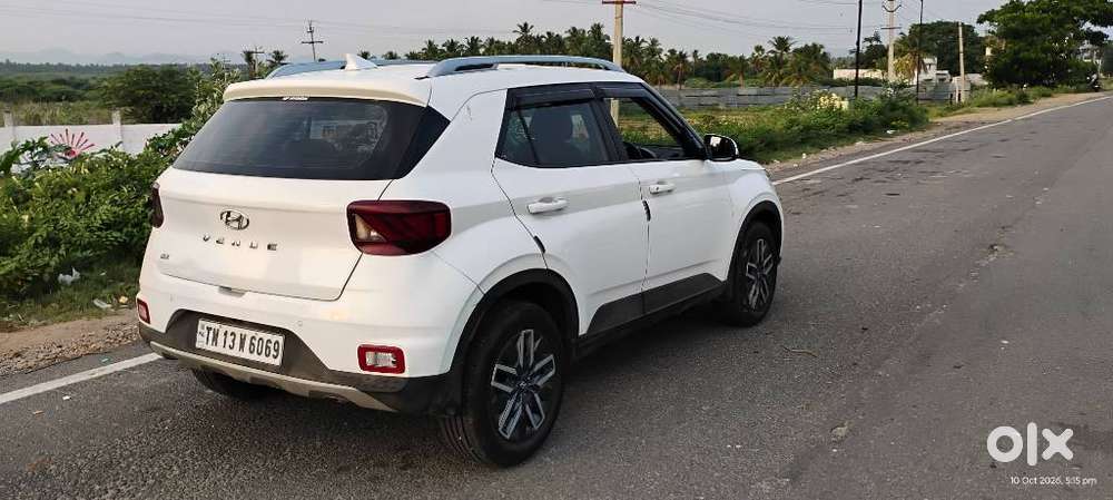Hyundai Venue Sx (o) Mt 1.5 Diesel, 2021, Diesel