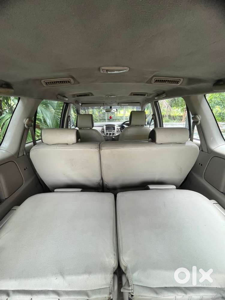 Toyota Innova Diesel 2012