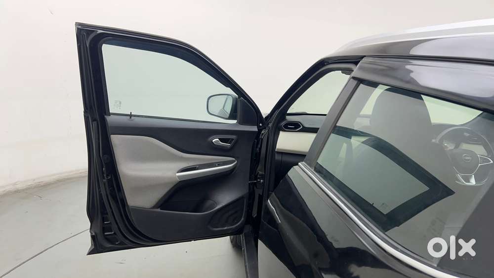 Nissan Magnite 1.0 Xv, 2022, Petrol