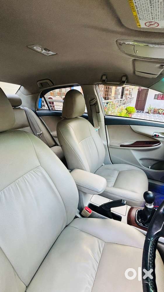 Toyota Corolla Altis 2012