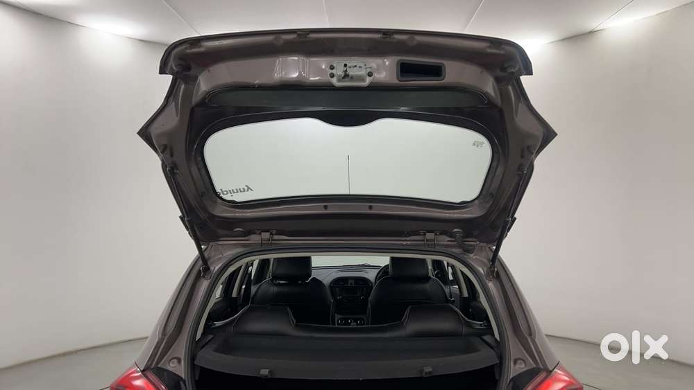 Tata Tiago Xza, 2019, Petrol