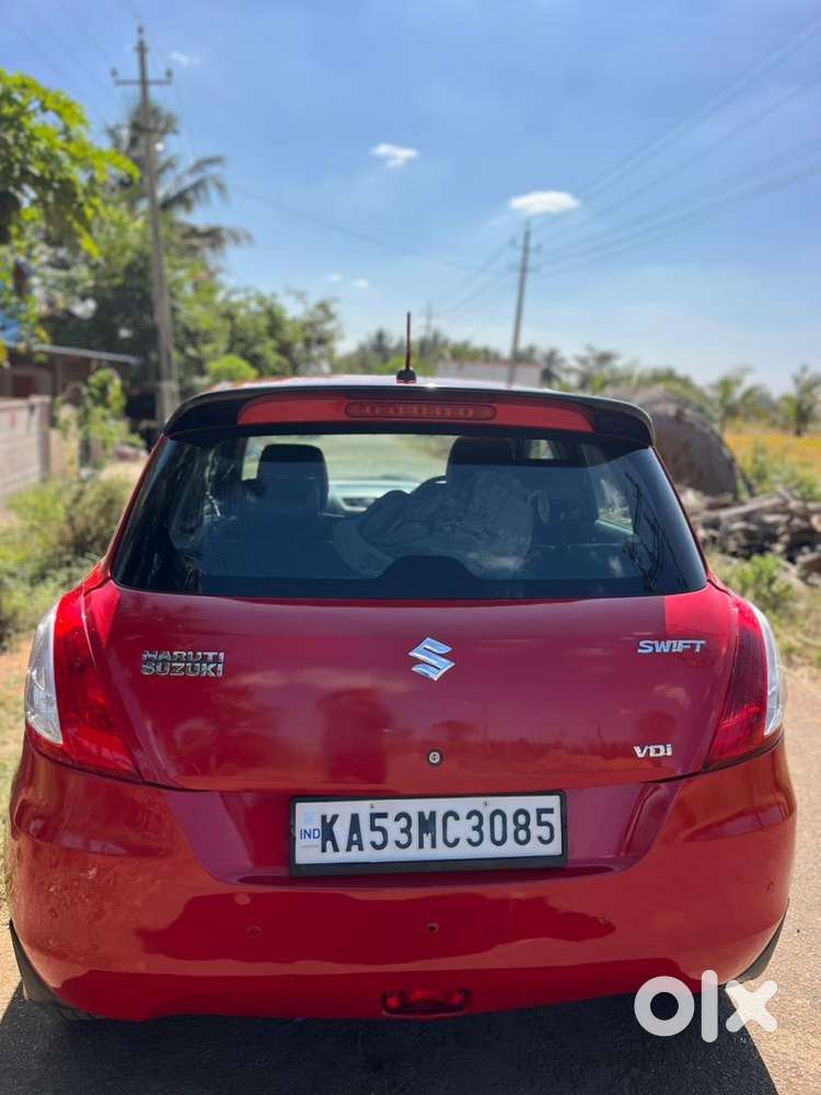 Maruti Suzuki Swift 2015 Diesel 99500 Km Driven