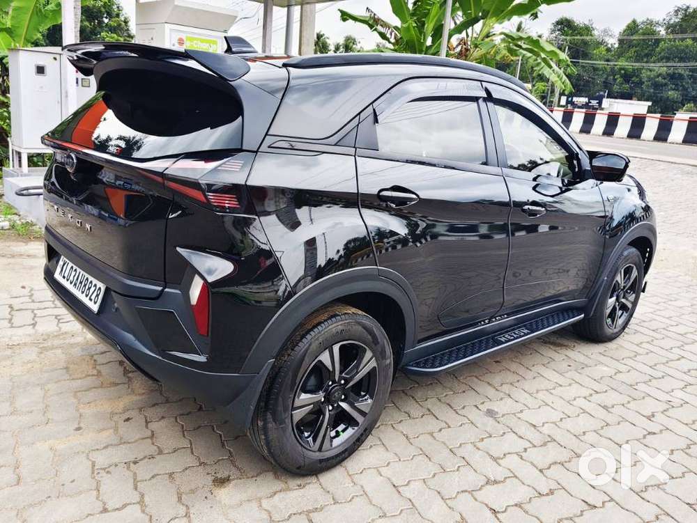 Tata Nexon Creative Plus 1.2 Petrol 6mt Dark Edition, 2025, Petrol