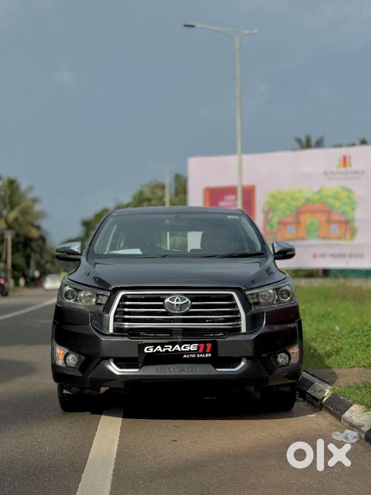Toyota Innova Crysta 2.8z Automatic, 2016, Diesel