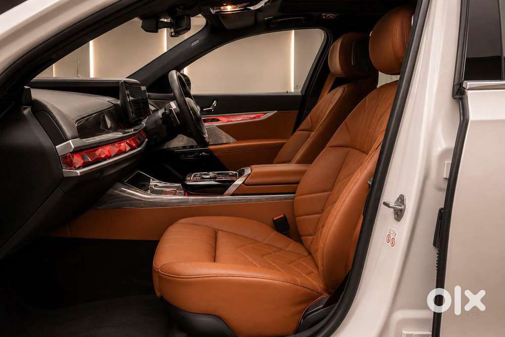 Bmw 7 Series 740i M Sport Petrol Automatic, 2025