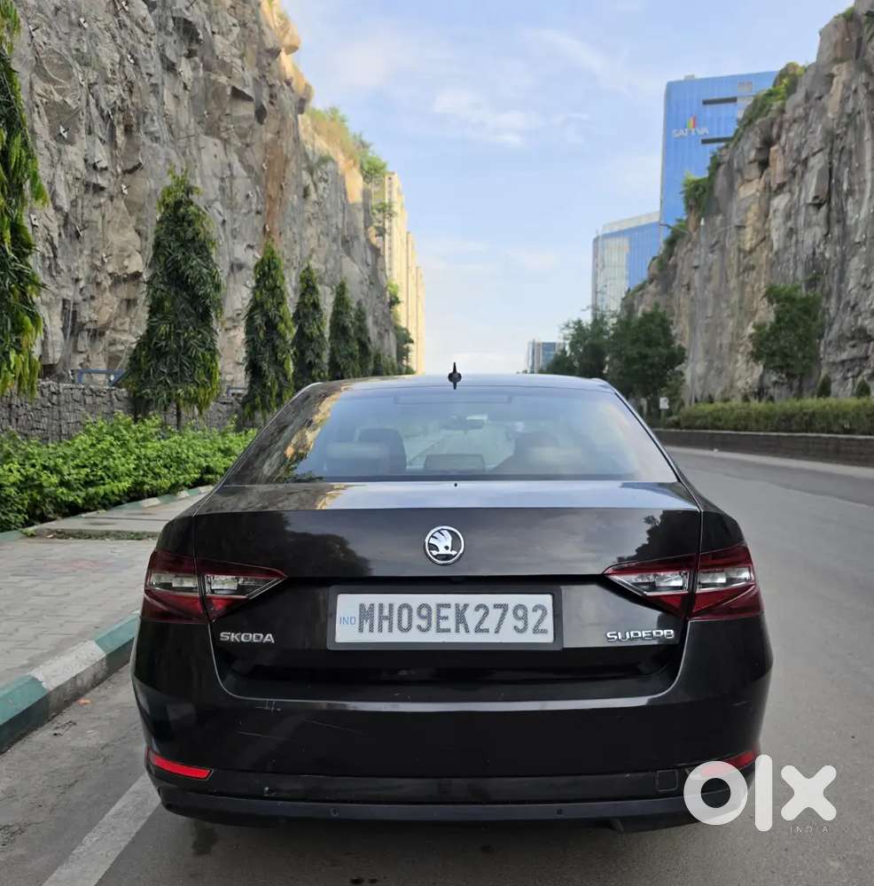 Skoda Superb 2017 L&k 1.8 Tsi Automatic, Magnetic Brown Colour