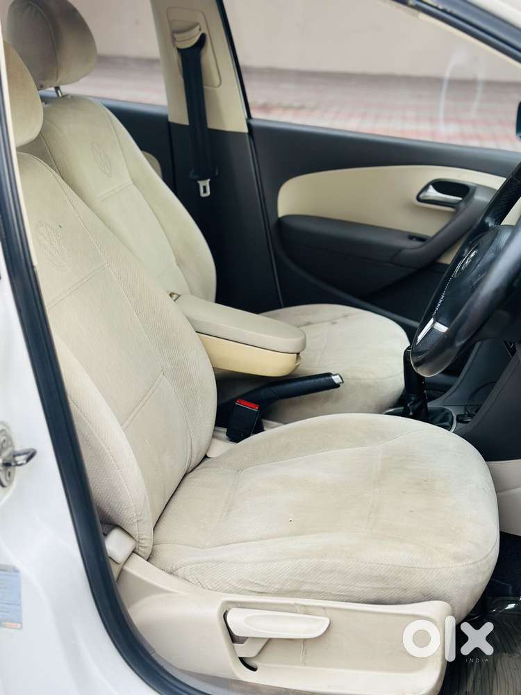 Volkswagen Vento 2010-2013 Petrol Highline, 2011, Petrol