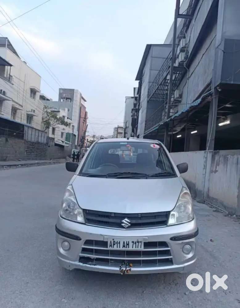 Maruti Suzuki Zen Estilo 2011