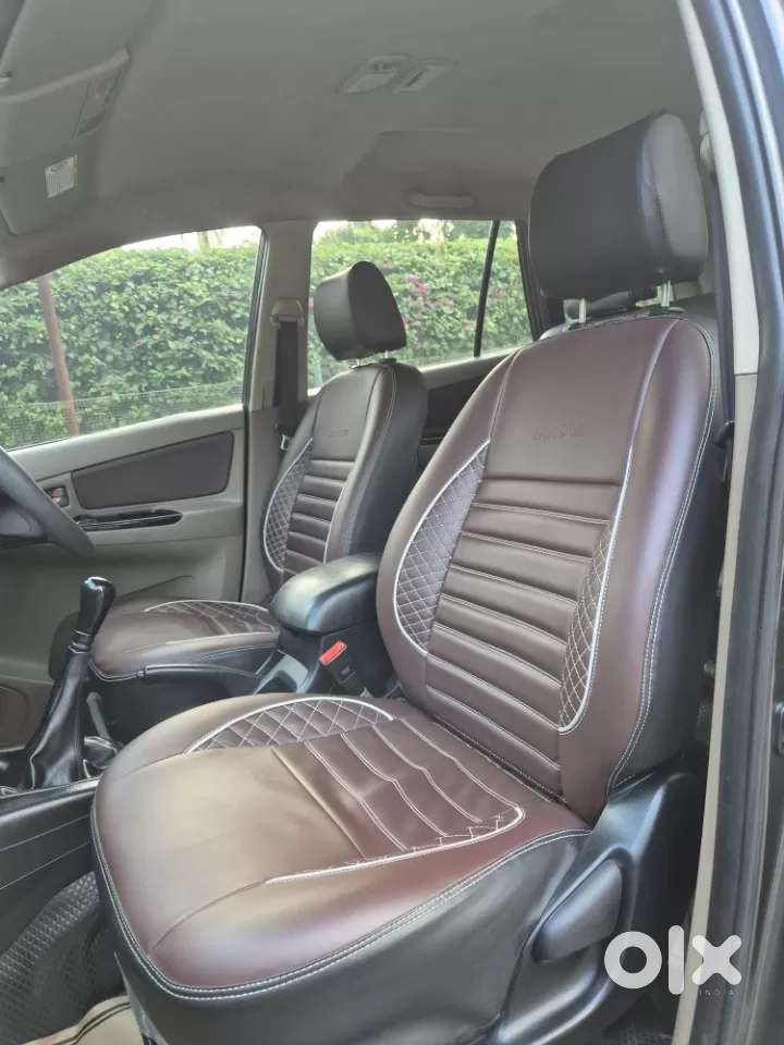 Toyota Innova 2.5 G (diesel) 7 Seater Bs Iv, 2015, Diesel