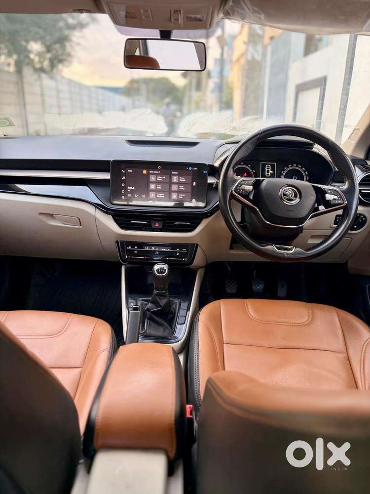 Skoda Slavia Ambition 1.0l Tsi Mt, 2022, Petrol