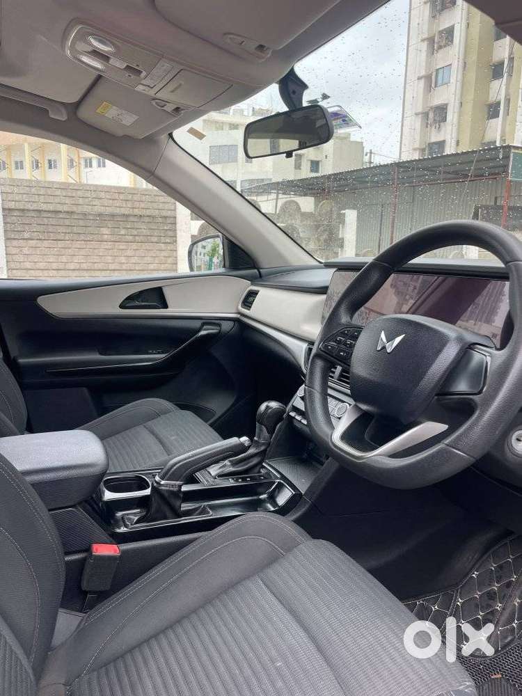 Mahindra Xuv700 2.2 Ax 5 Diesel At 7 Str, 2022, Diesel