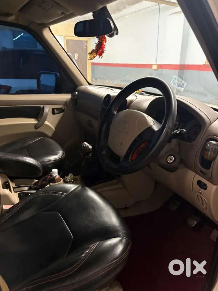 Mahindra Scorpio 2011 Diesel 68000 Km Driven