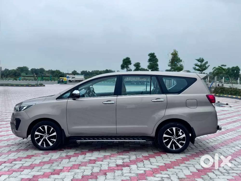 Toyota Innova Crysta [2020-ongoing] 2.4 Zx At 7 Str, 2022, Diesel