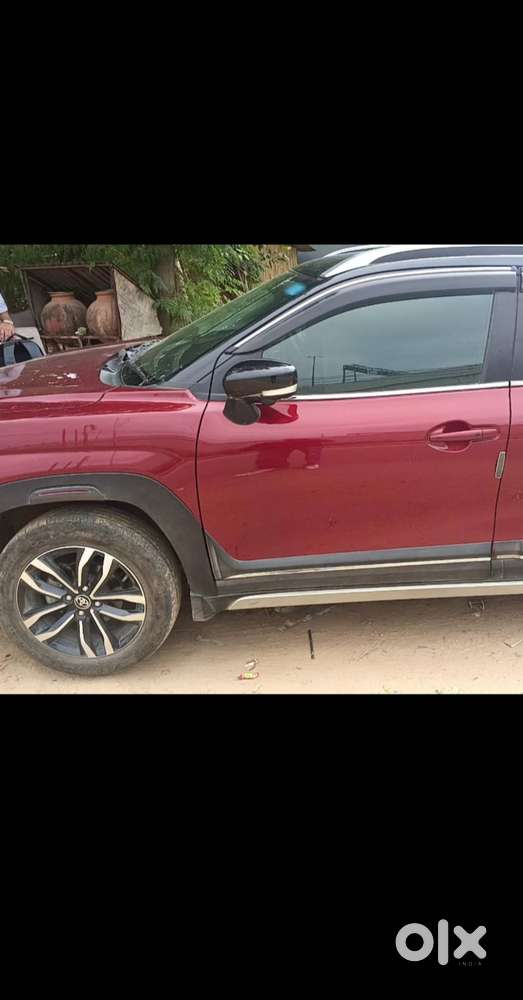 Toyota Urban Cruiser Taisor V Petrol Mt Dual-tone 2025