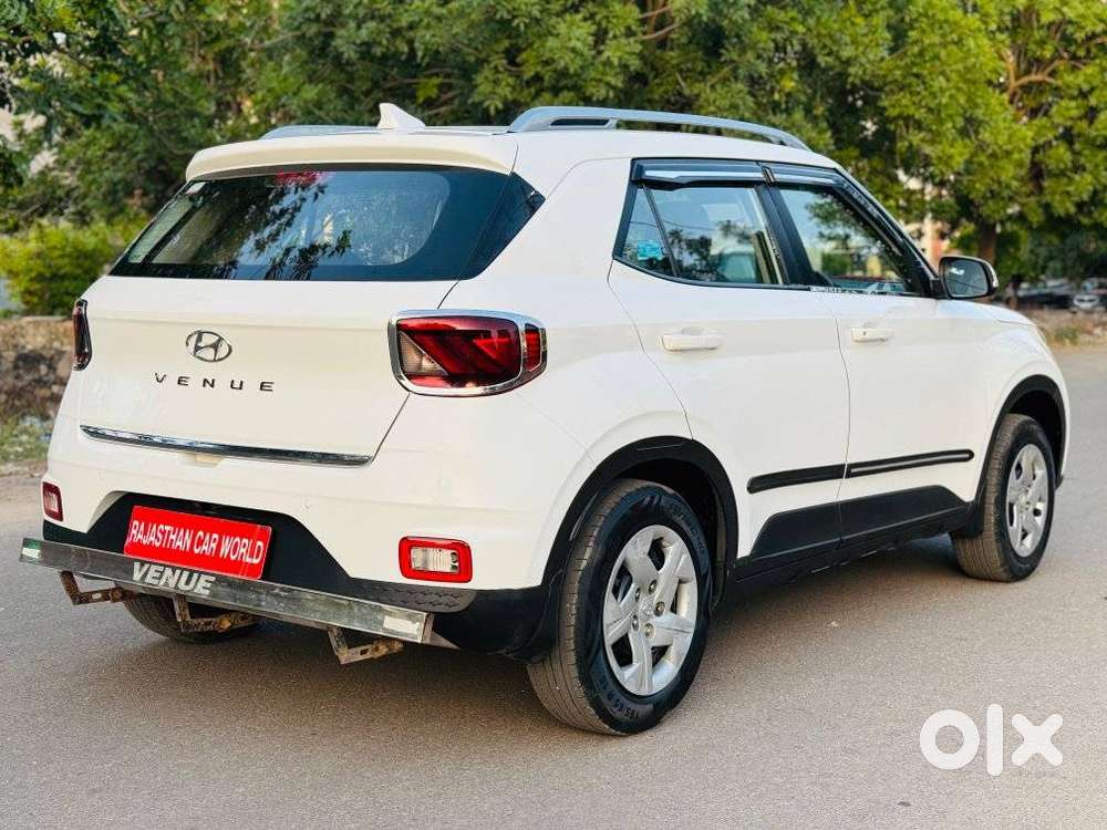 Hyundai Venue S Plus Mt 1.2 Kappa, 2021, Cng & Hybrids