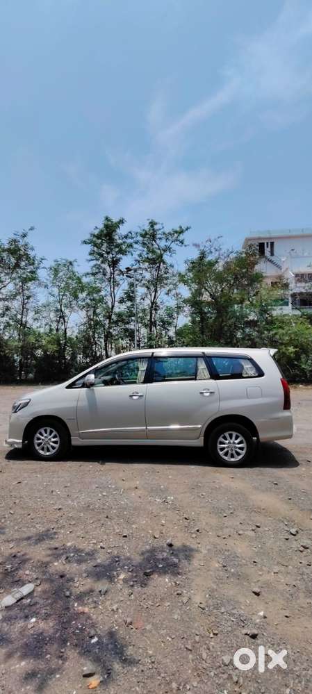 Toyota Innova 2.5 V 8 Str, 2014, Diesel