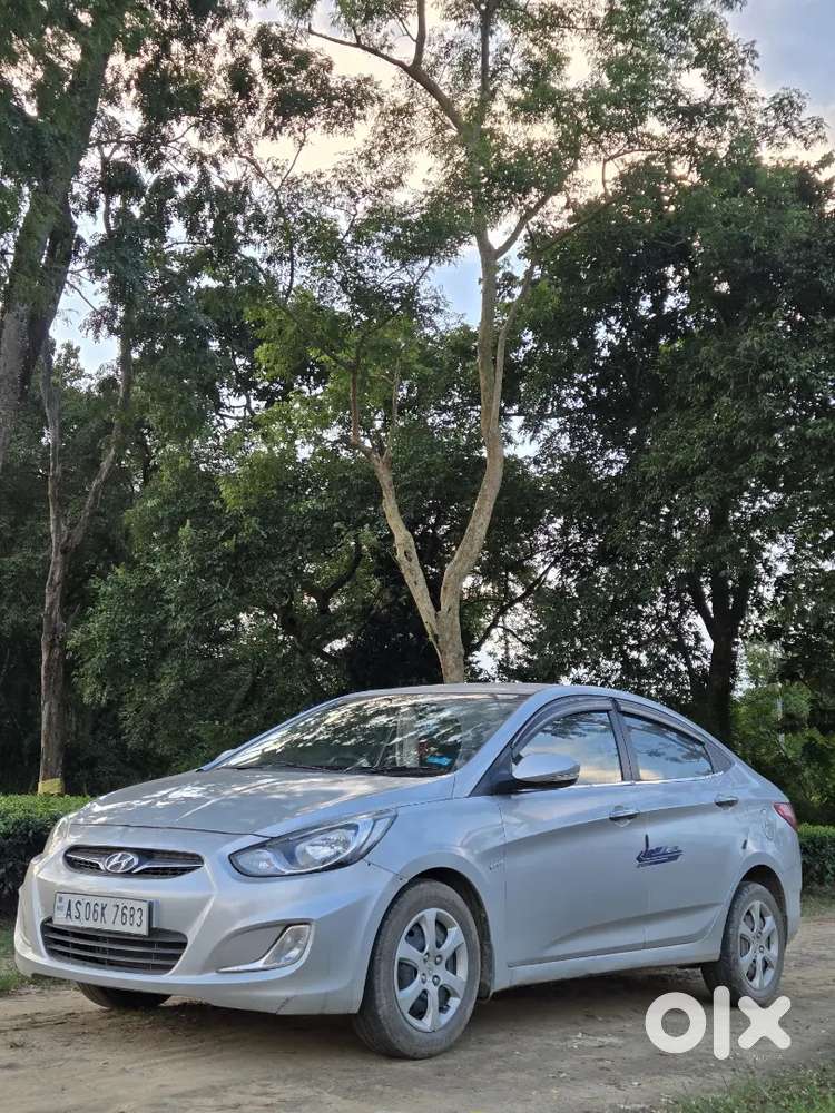 Hyundai Verna Fluidic 2011 Petrol Manual