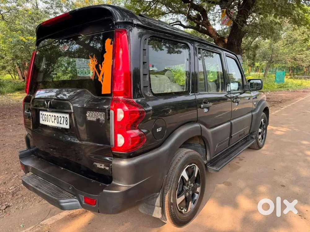 Scorpio Classic S 2023 October Showroom Recorded A1 Condtn Excellent