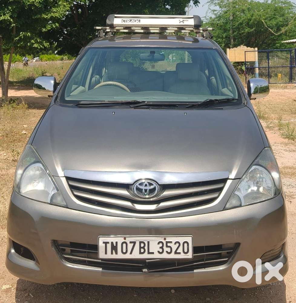 Toyota Innova 2.5 G (diesel) 8 Seater, 2011, Diesel