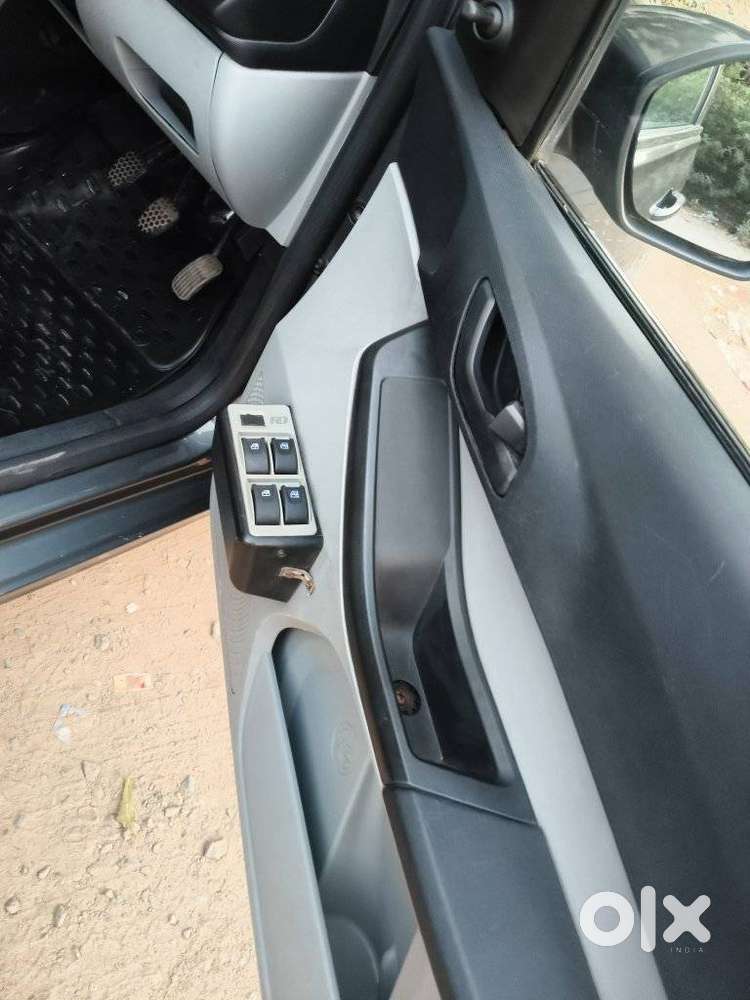 Tata Tiago 1.2 Revotron Xe Option, 2021, Petrol