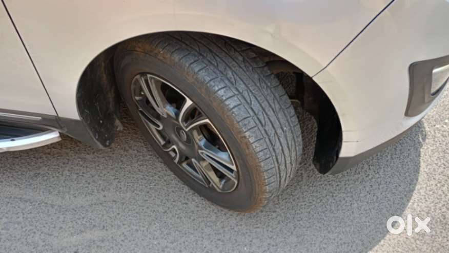 Mahindra Marazzo M8, 2020, Diesel