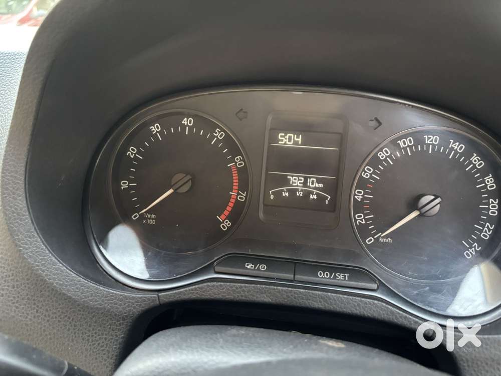 Skoda Rapid 1.6 Mpi At Style, 2017, Petrol