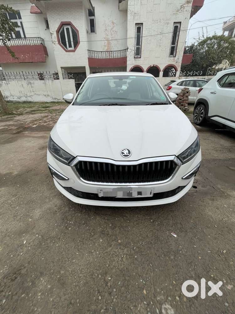 Skoda Slavia 1.5 Tsi Style At, 2023, Petrol