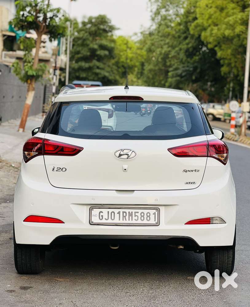 Hyundai I20 Sportz Plus, 2015, Petrol