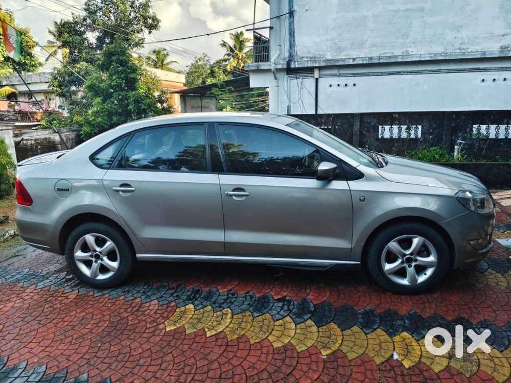 Skoda Rapid 1.5 Tdi At Ambition Plus, 2015, Diesel