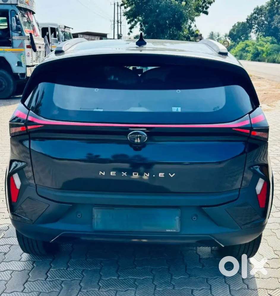 Tata Nexon Ev Lr Lmp Dk Virsion