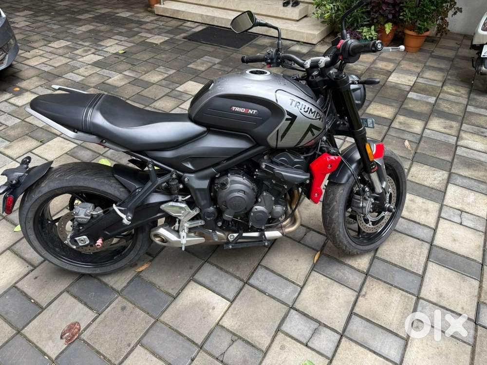 Less riden Motorcycles 1825061351