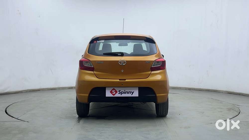 Tata Tiago Xza, 2017, Petrol