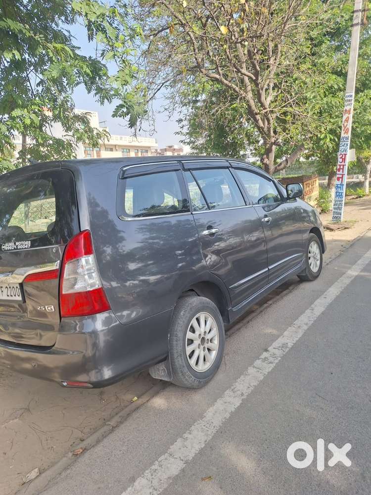 Toyota Innova Diesel 2015  Powerful, Spacious & Reliable