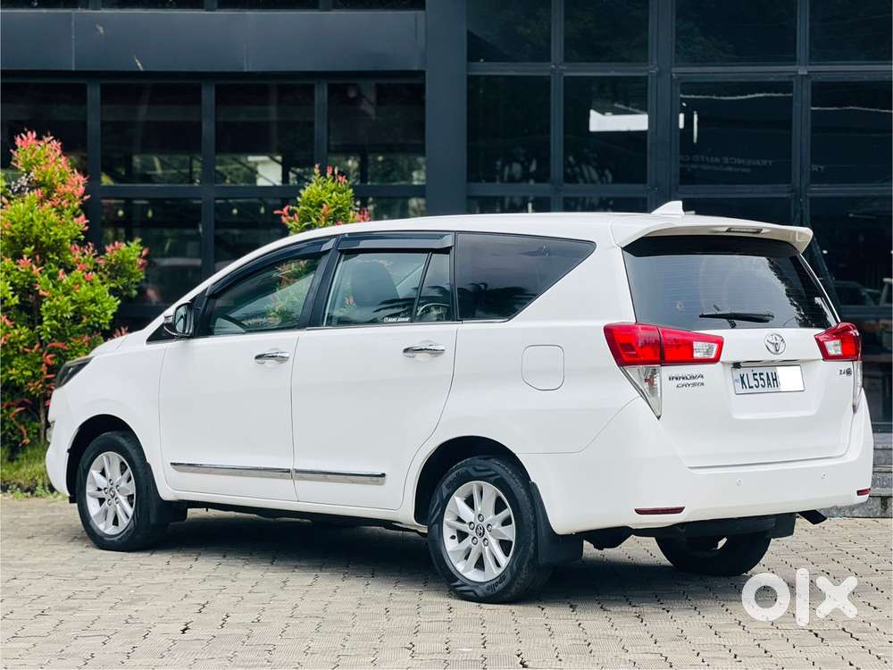 Toyota Innova Crysta 2.4 G Mt 7 Str, 2016, Diesel