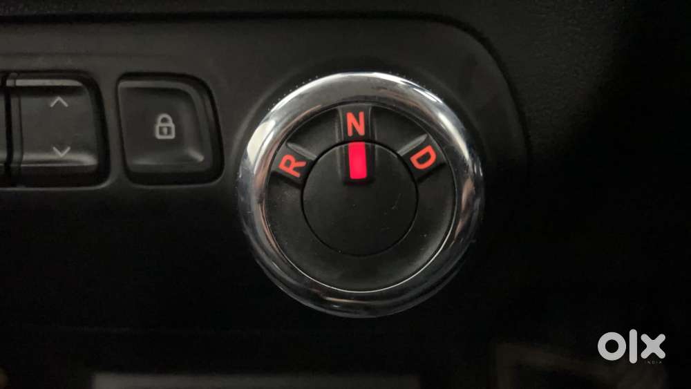 Renault Kwid 2019-ongoing 1.0 Rxt Amt (o), 2018, Petrol