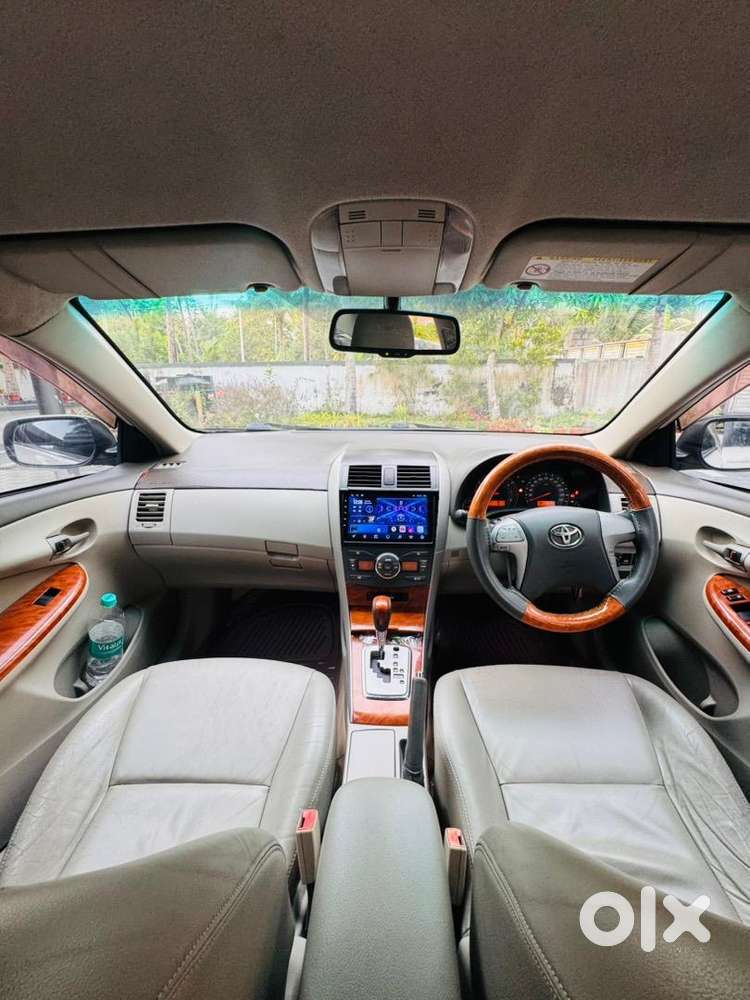 Toyota Corolla Altis 2010 Cng + Petrol