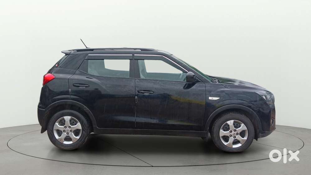 Mahindra Xuv300 W6, 2023, Petrol