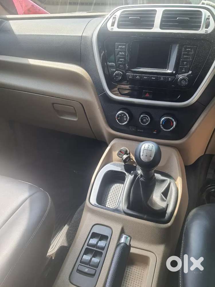 Mahindra Tuv 300 2017