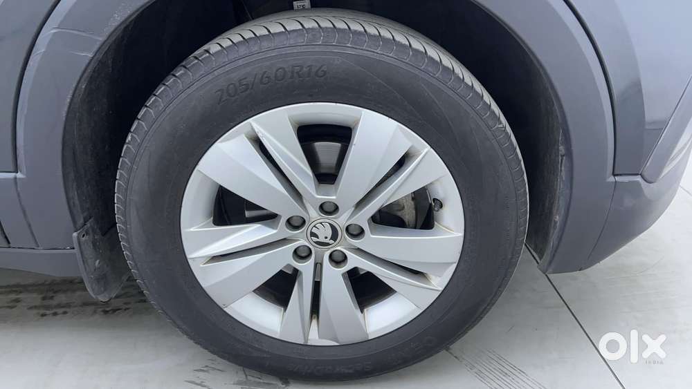 Skoda Kushaq Ambition 1.0l Tsi Mt, 2023, Petrol