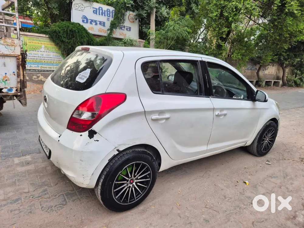 Hyundai I20 Sportz 2012 Alloy New Tyre Engine Gear Ok