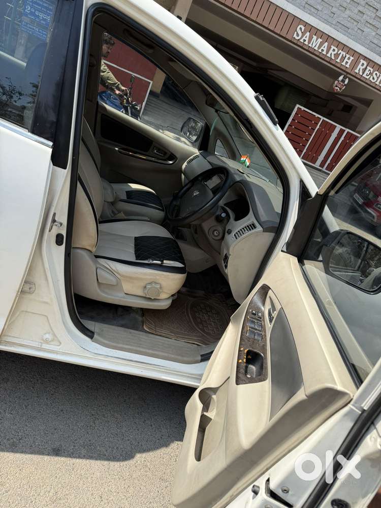 Toyota Innova 2.5 V 7 Str, 2011, Diesel