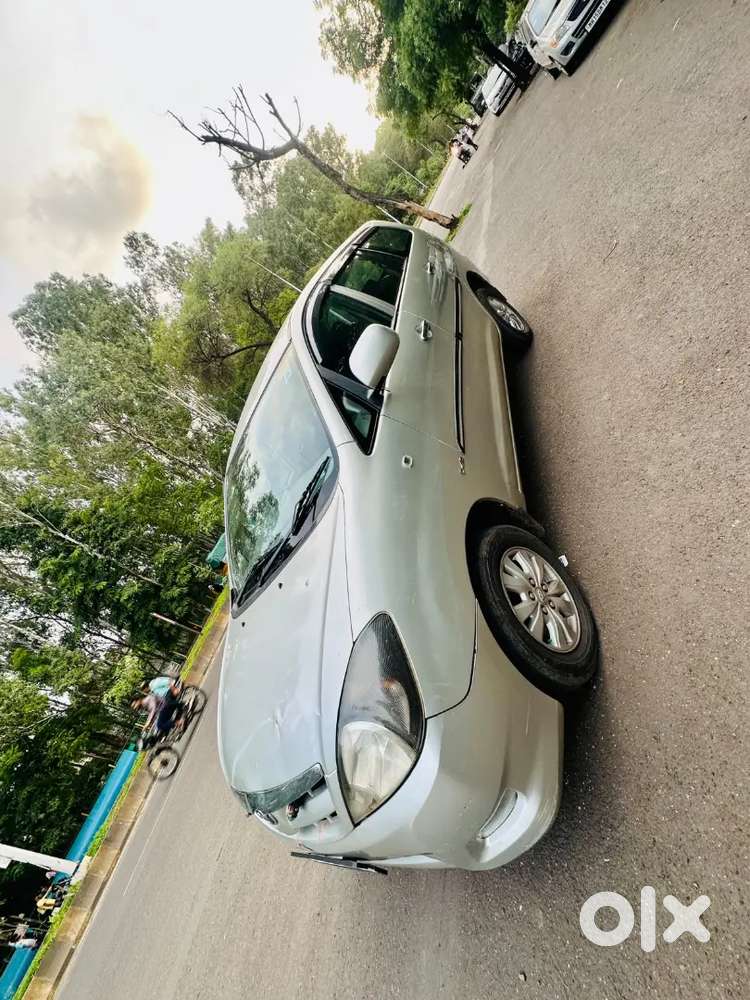 Toyota Innova 2.5v