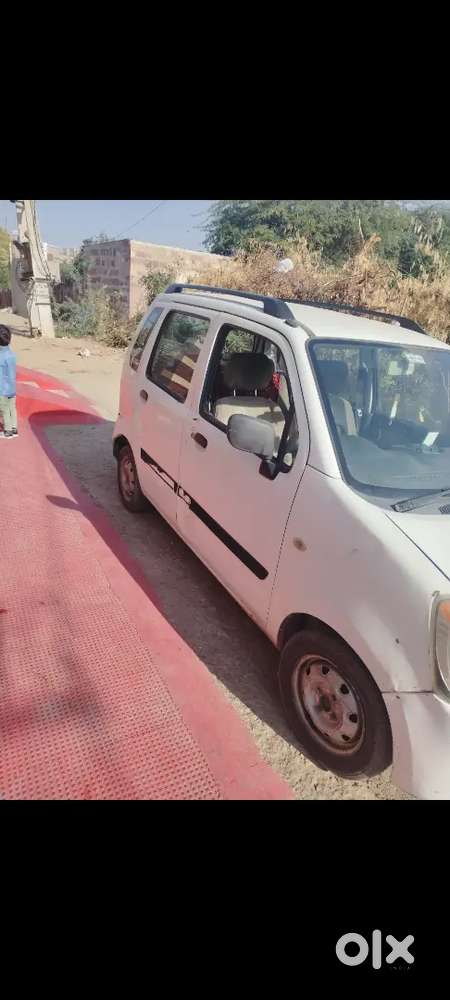 One Hand Car Lene Vaale Sampark Kre