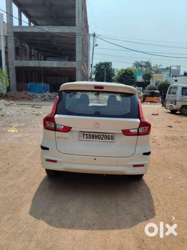 Maruti Suzuki Ertiga 2022-2023 Vxi Cng, 2021, Petrol