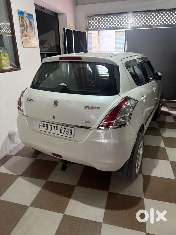 Maruti Suzuki Swift 2012