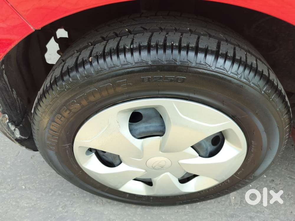 Tata Tiago 1.2 Revotron Xm, 2024, Petrol