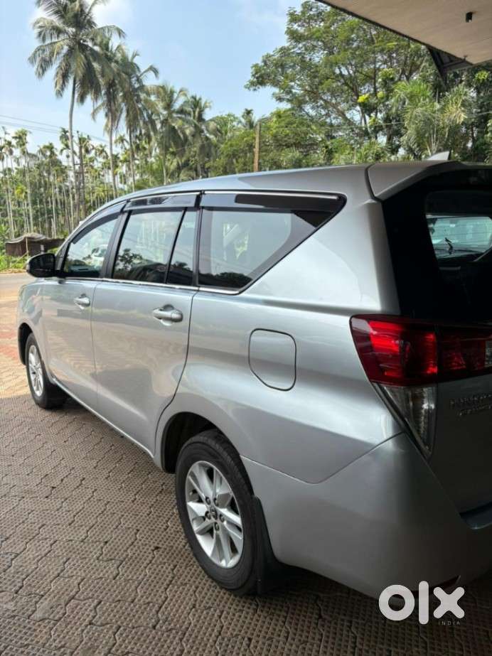 Toyota Innova Crysta 2.4 G Mt, 2017, Diesel